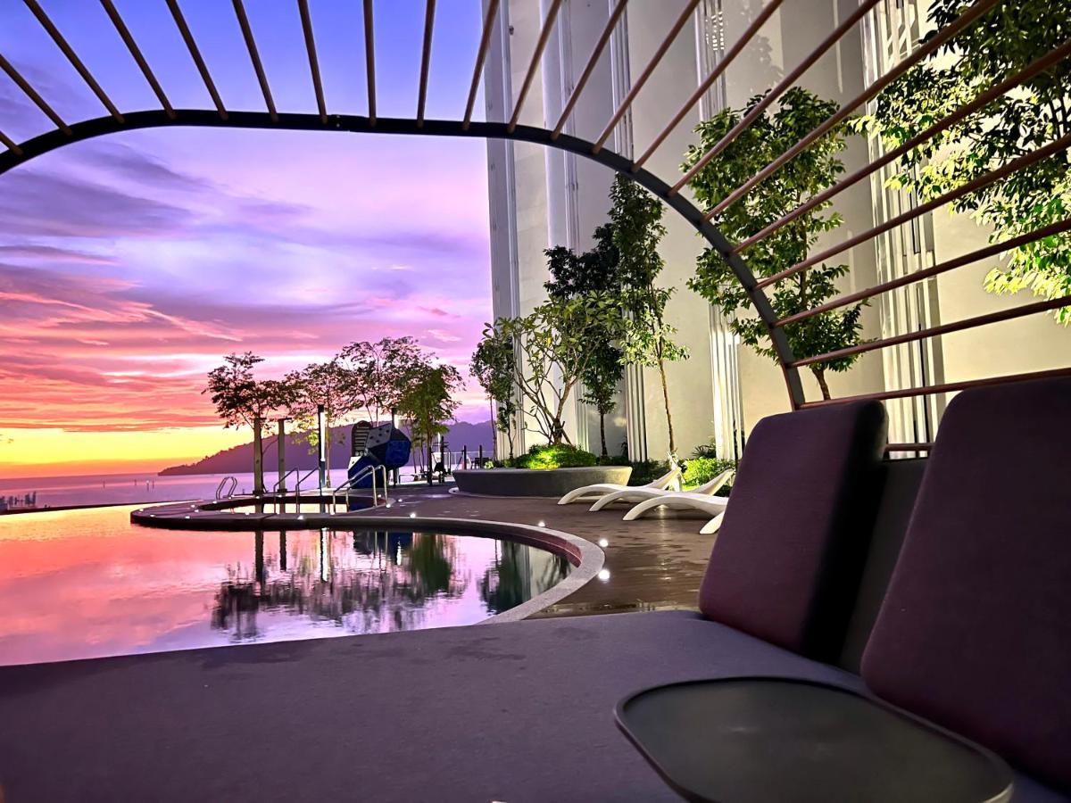 The Shore Cbd Kota Kinabalu By Laxzone Suite Luaran gambar