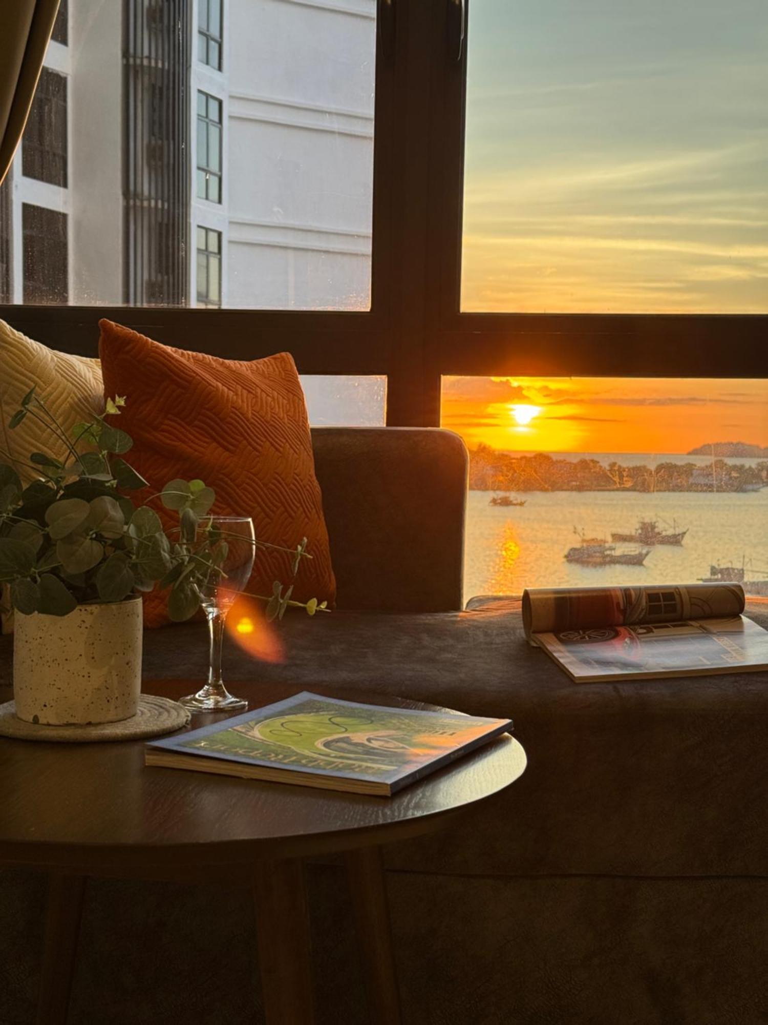 The Shore Cbd Kota Kinabalu By Laxzone Suite Luaran gambar