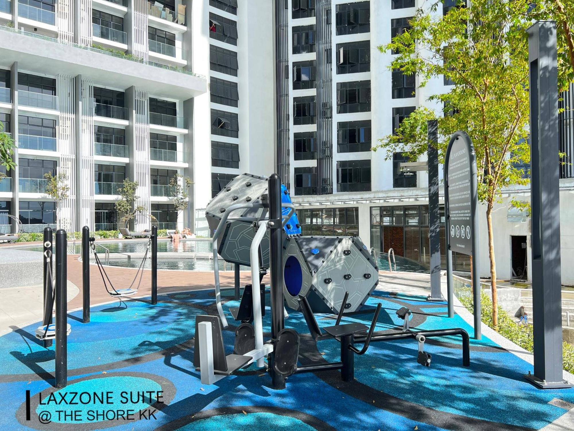 The Shore Cbd Kota Kinabalu By Laxzone Suite Luaran gambar