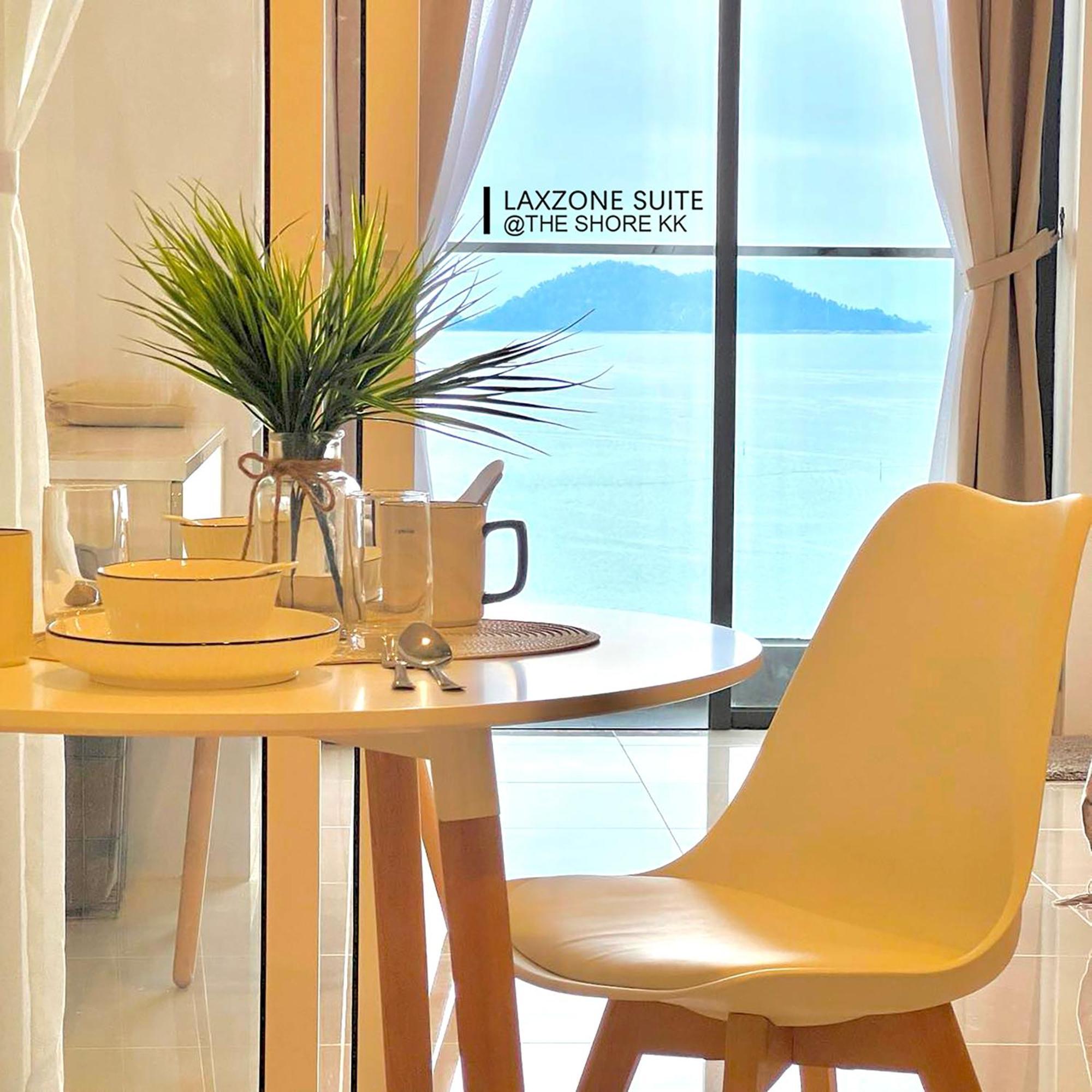 The Shore Cbd Kota Kinabalu By Laxzone Suite Luaran gambar