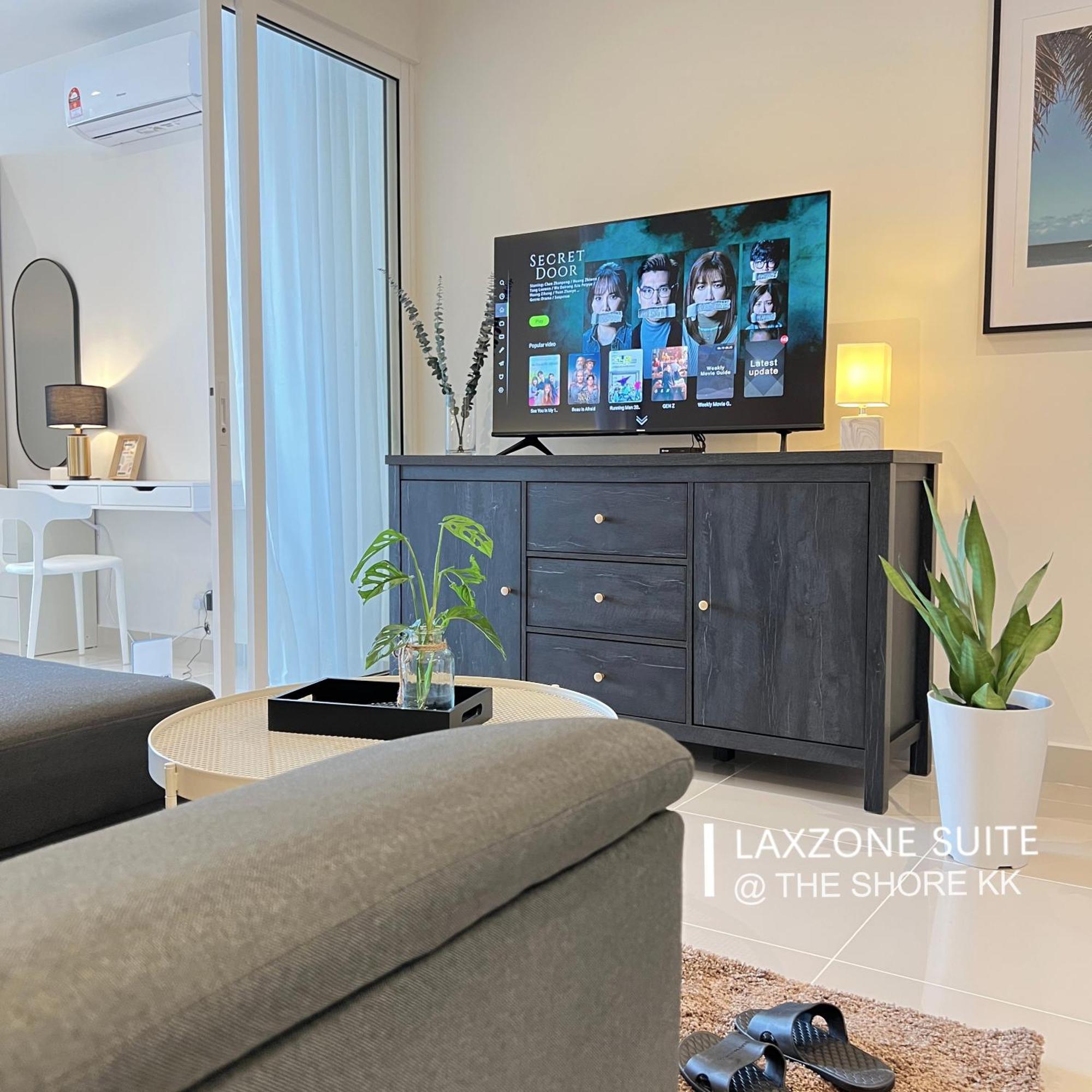 The Shore Cbd Kota Kinabalu By Laxzone Suite Luaran gambar