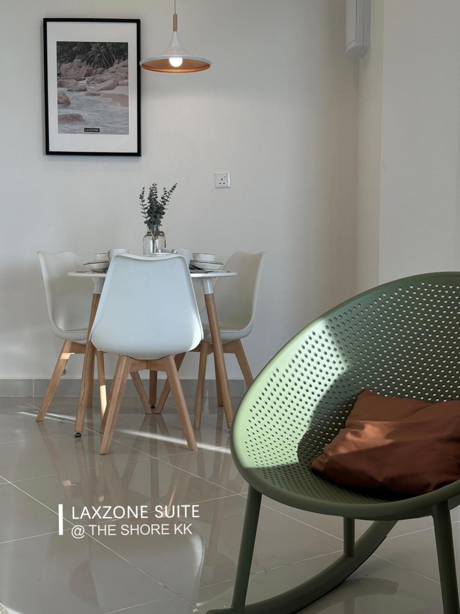 The Shore Cbd Kota Kinabalu By Laxzone Suite Luaran gambar