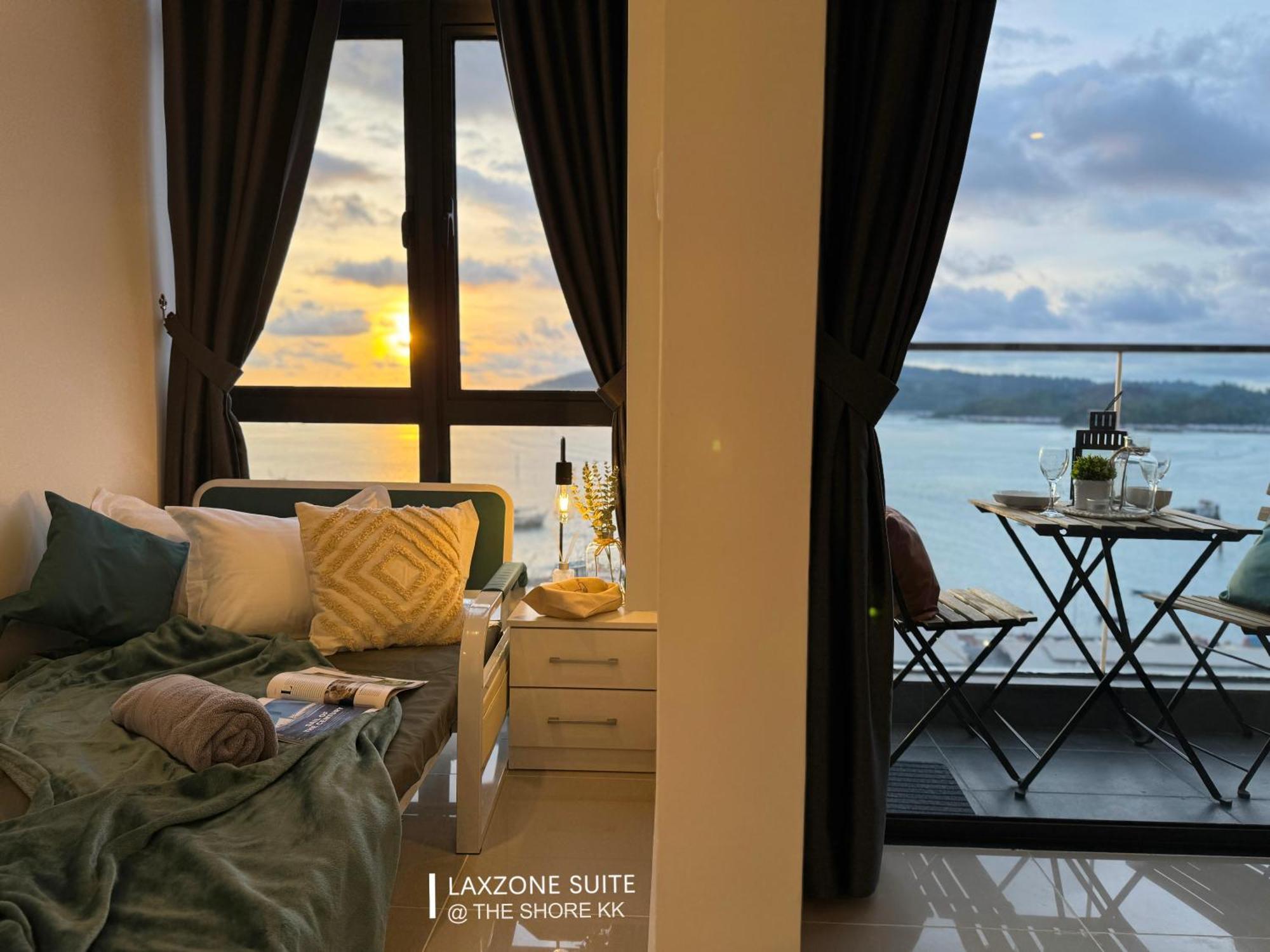 The Shore Cbd Kota Kinabalu By Laxzone Suite Luaran gambar