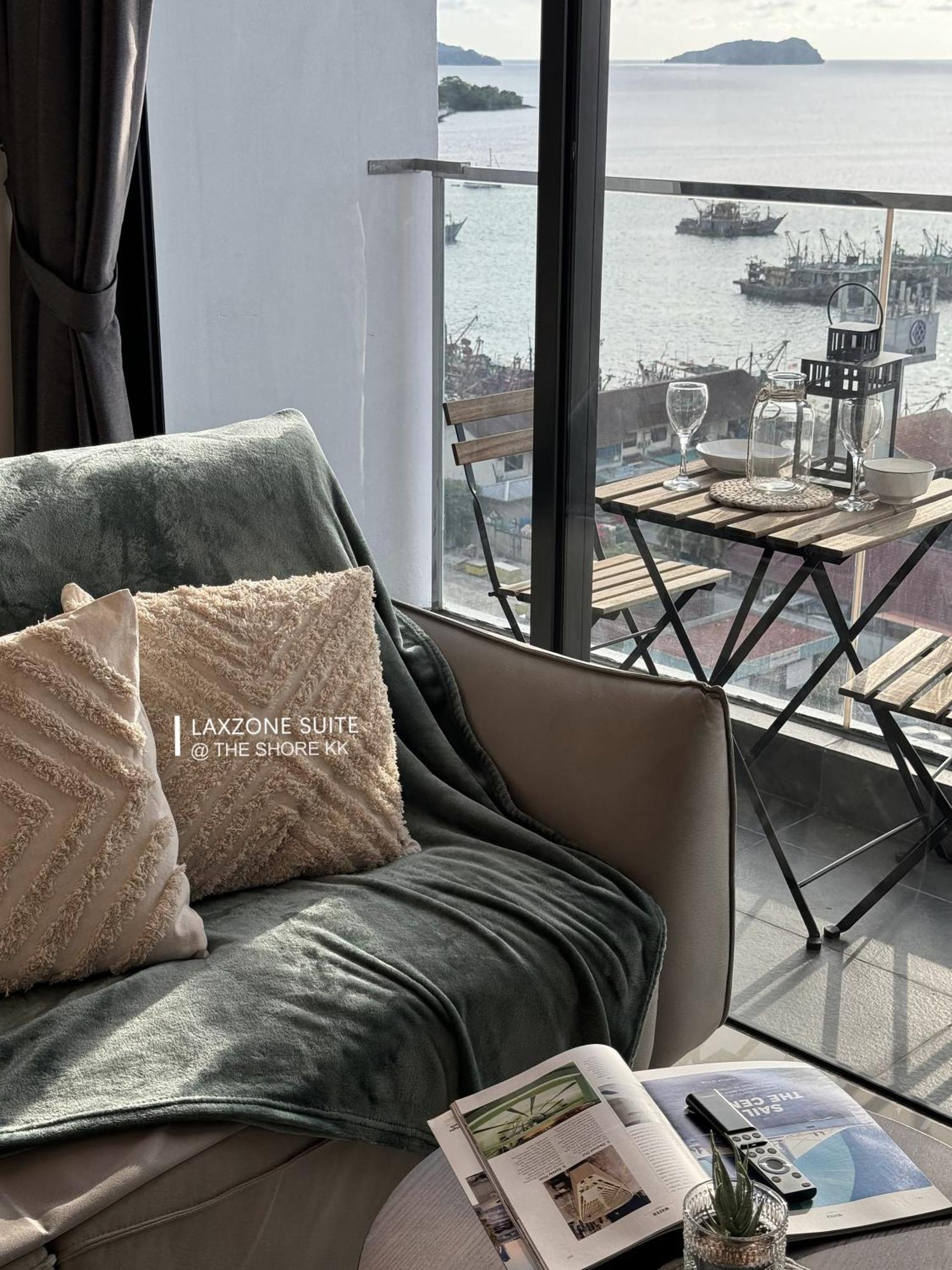 The Shore Cbd Kota Kinabalu By Laxzone Suite Luaran gambar