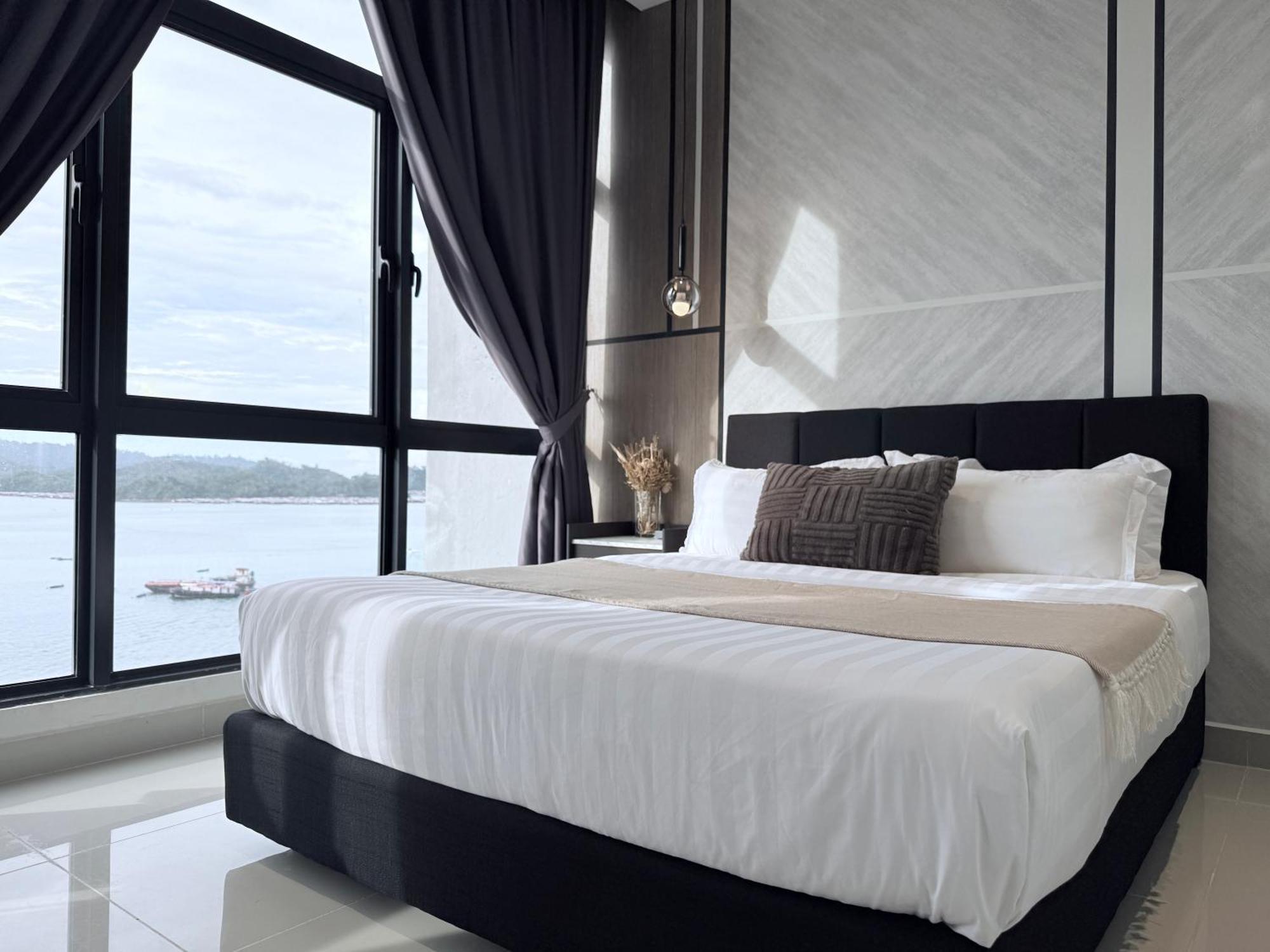 The Shore Cbd Kota Kinabalu By Laxzone Suite Luaran gambar