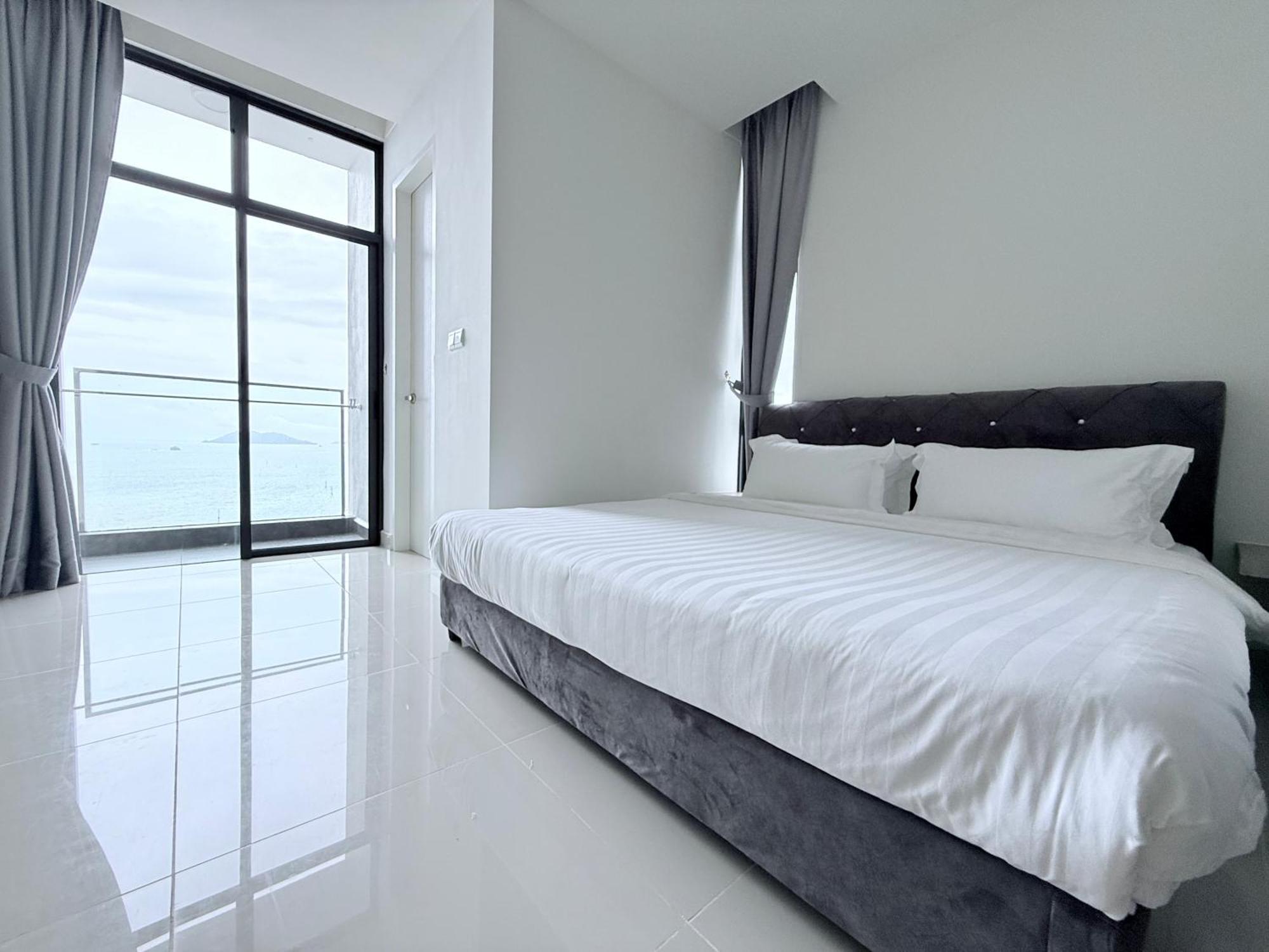 The Shore Cbd Kota Kinabalu By Laxzone Suite Luaran gambar