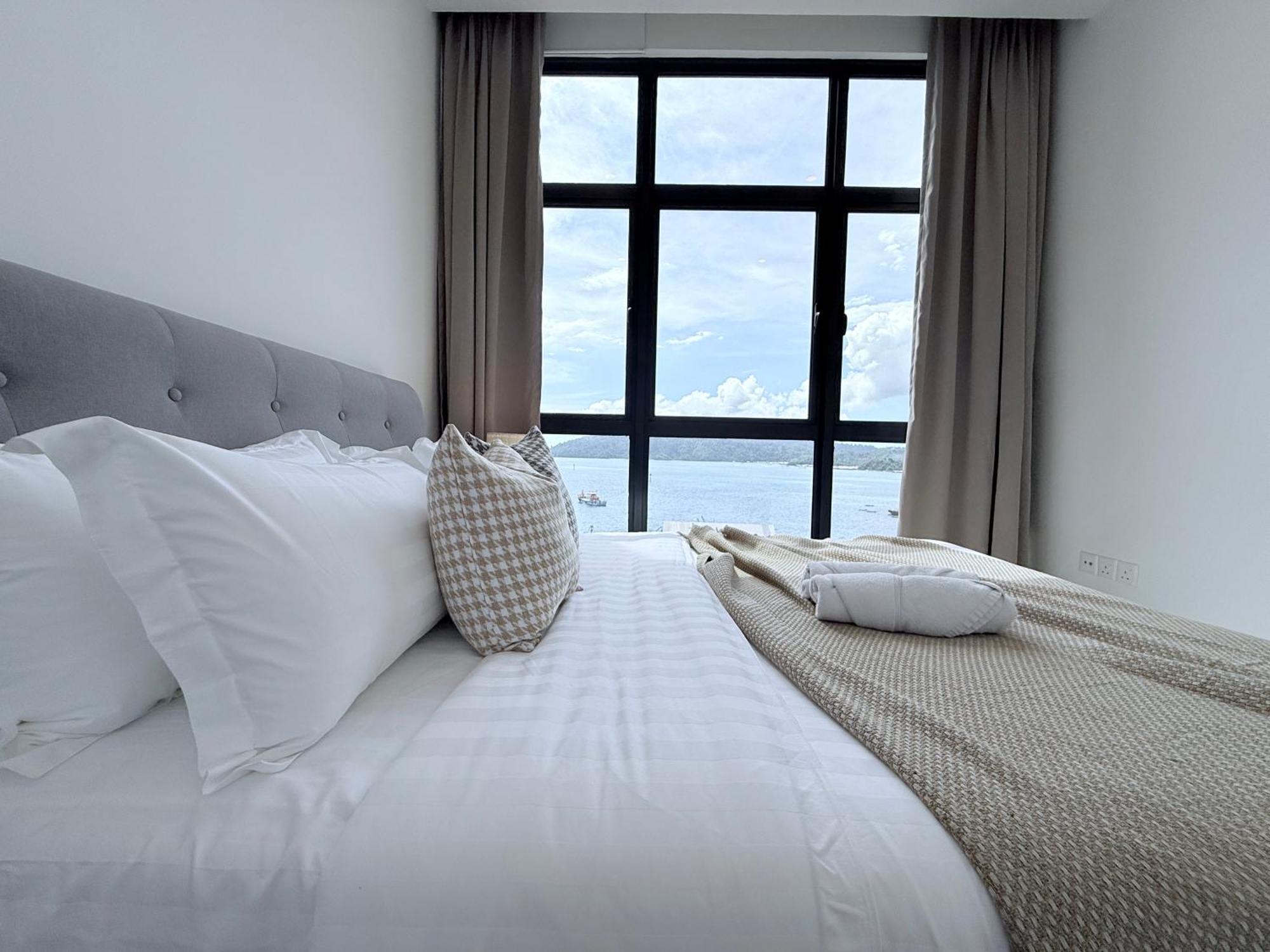 The Shore Cbd Kota Kinabalu By Laxzone Suite Luaran gambar